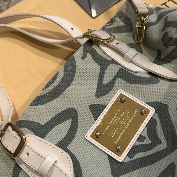 Preowned Louis Vuitton Tahitienne Limited Edition Tote - Picture 9 of 15
